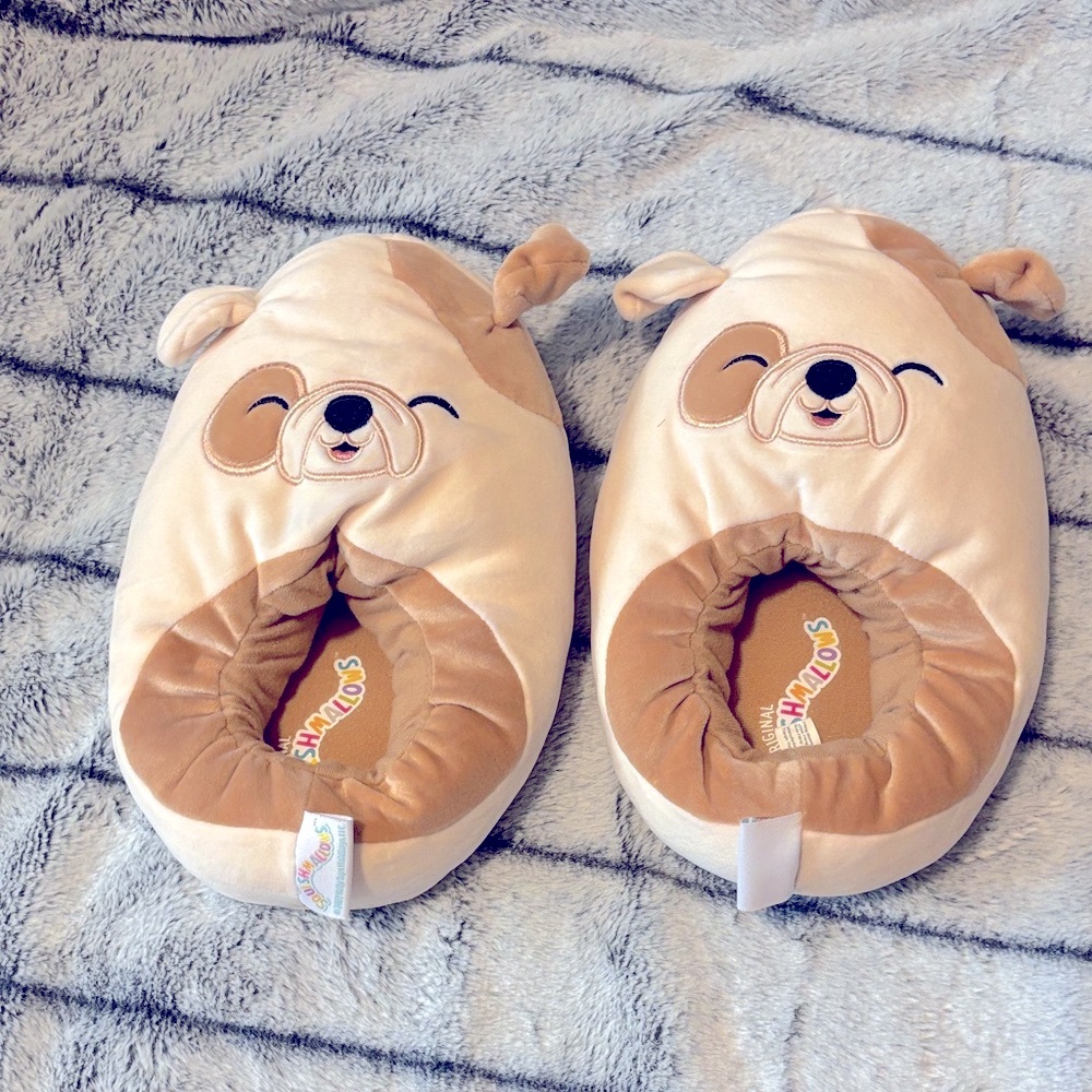 Squishmallows bulldog Slippers - Cream and Brown